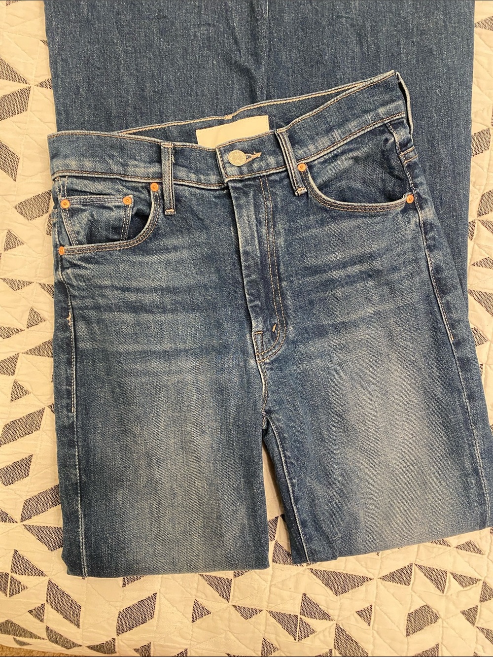MOTHER Weekender Skimp Mid-Rise Flare Jeans